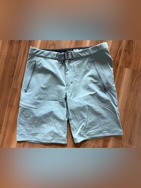 Arc’teryx Gamma Shorts - size 4